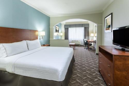holiday inn express hotel and suites lake charles by ihg