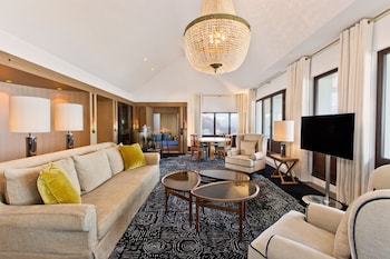 Hotel Royal - Evian Resort,,5 star