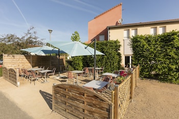 Garden & City Clermont Ferrand Gerzat,,3 star
