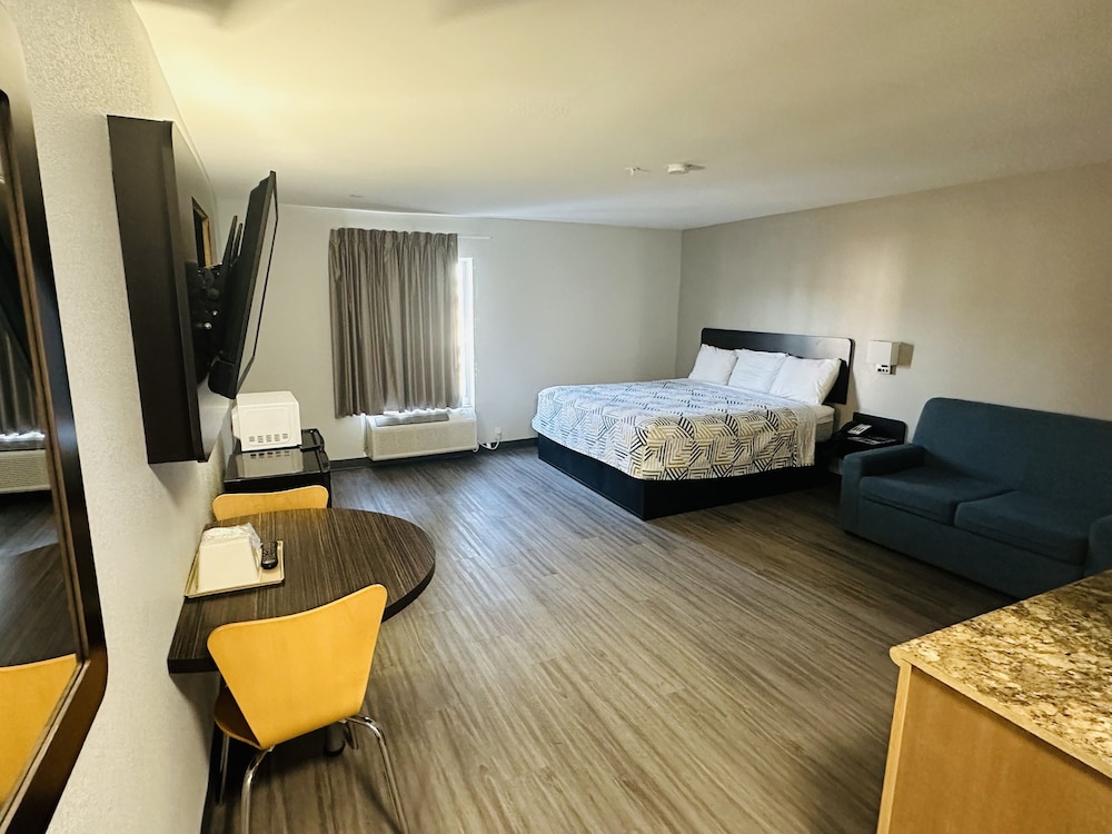 motel 6 mobile al airport blvd
