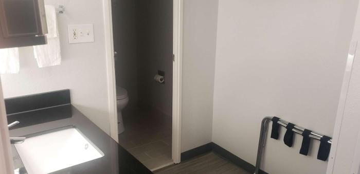 motel 6 mobile al airport blvd