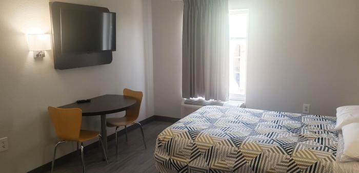 motel 6 mobile al airport blvd