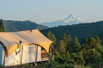 Under Canvas Columbia River Gorge,,3 star