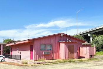 Way Side Inn By Hotel O Dallas Near Fair Park Downtown,2600 S Cesar Chavez Blvd,3 star