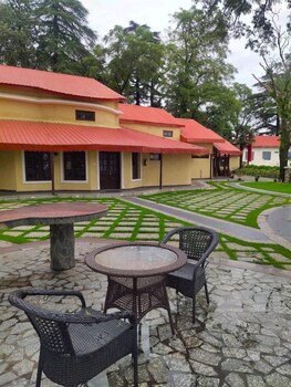 bliss and co manor mussoorie