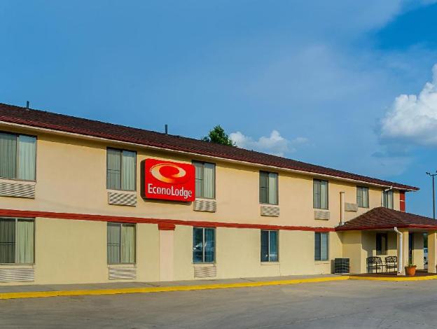 econo lodge lansing leavenworth