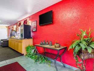 Econo Lodge Lansing - Leavenworth,Lansing>>Kansas City,3 star