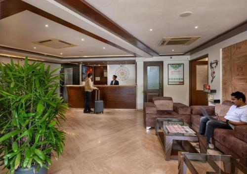 Aveda Diwatel,,3 star