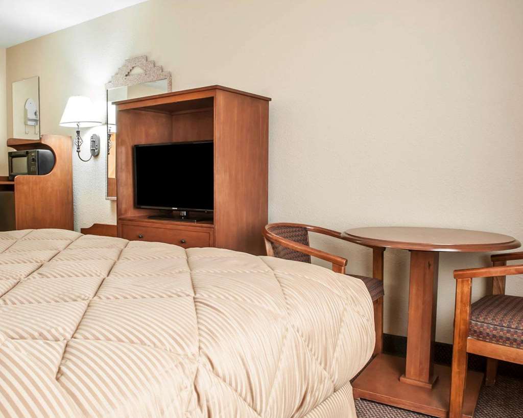 econo lodge las cruces university area