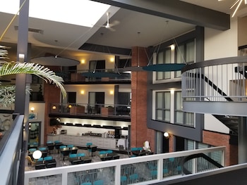 Best Western Laval-Montreal,Near Carrefour Laval,3 star
