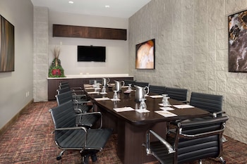 doubletree by hilton hotel lawrence