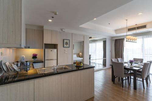 classic kameo hotel and serviced apartments sriracha