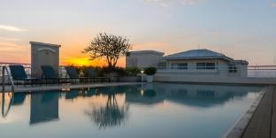 classic kameo hotel and serviced apartments sriracha