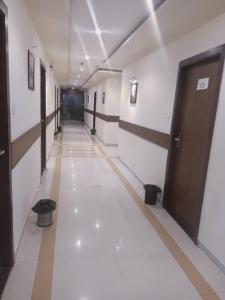 hotel bkc garden near trade center visa consulate