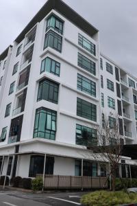 zen66 roxy serviced apartment
