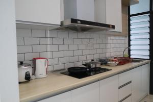 zen66 roxy serviced apartment