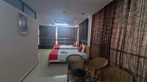 hotel tri star regency