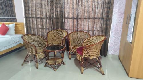 hotel tri star regency