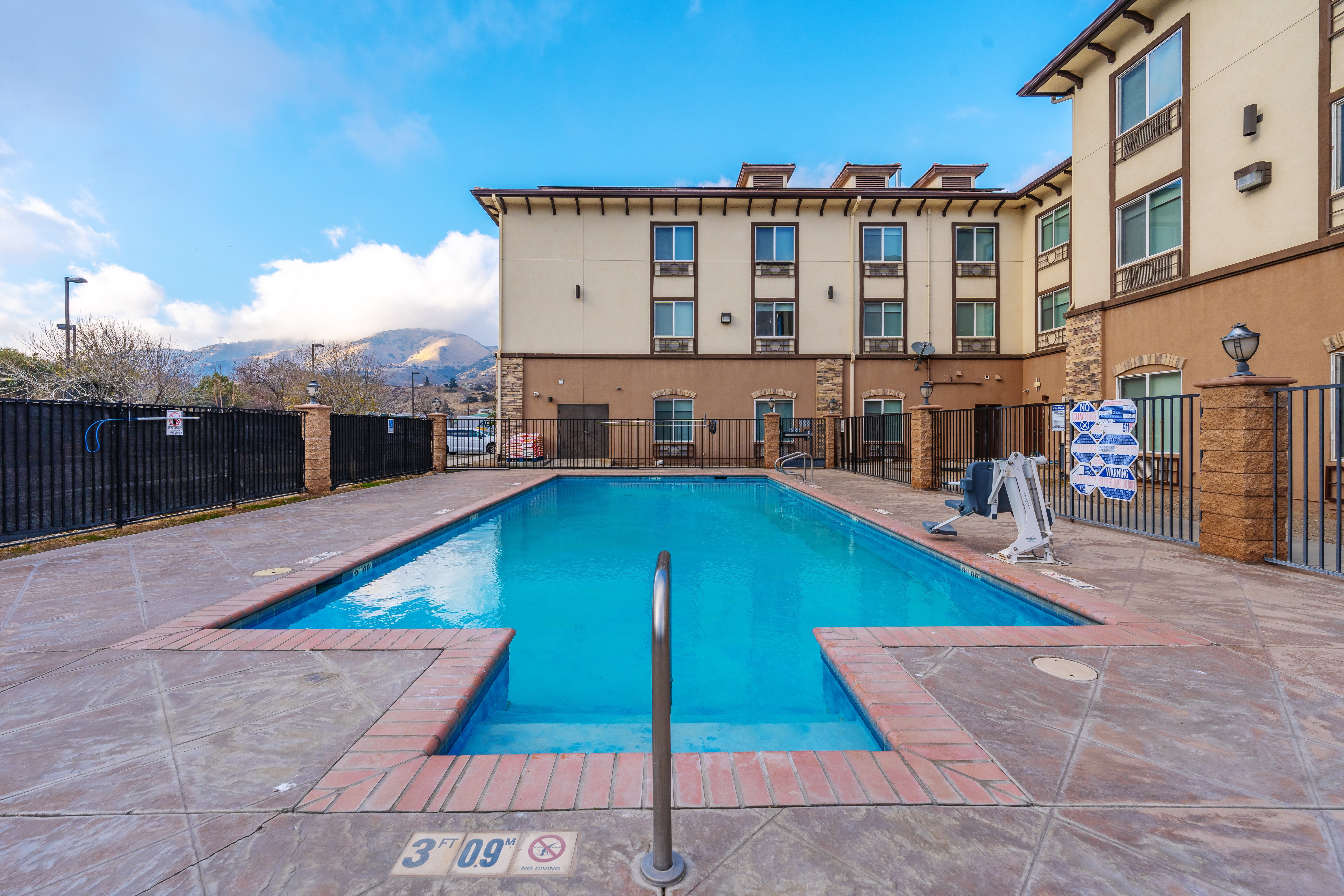 holiday inn express and suites frazier park by ihg