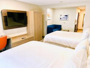 holiday inn express and suites frazier park by ihg