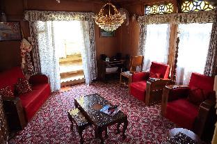 best 5 star luxurious houseboats in srinagar