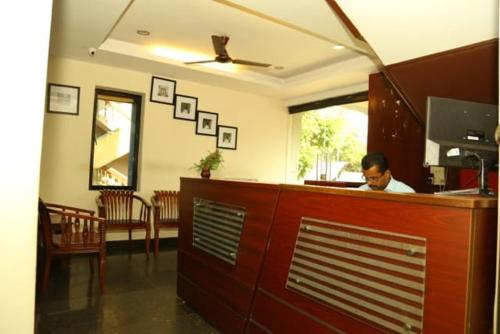 hotel tri star residency