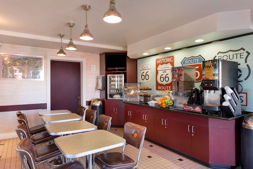kings house motor hotel
