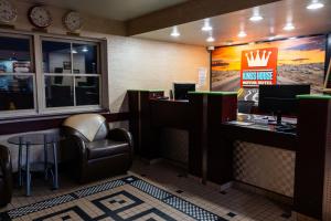 kings house motor hotel