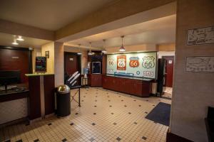 kings house motor hotel