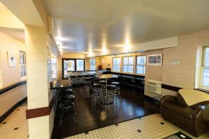 kings house motor hotel