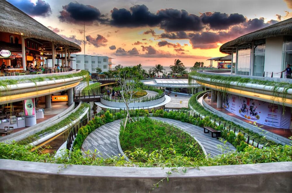 the one legian