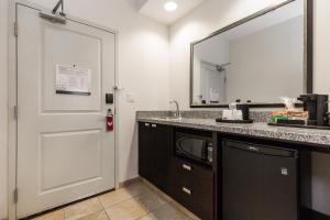 hampton inn and suites by hilton lethbridge