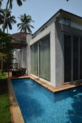 the eternal wave by krish retreat