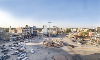 hotel bikalal