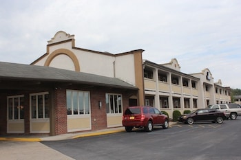 aderi hotel bucknell university