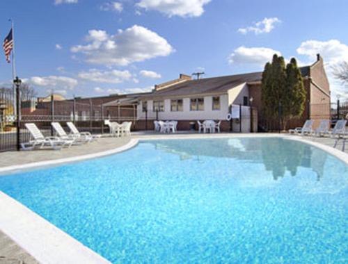 Aderi Hotel Bucknell University,Near Packwood House Museum,2 star
