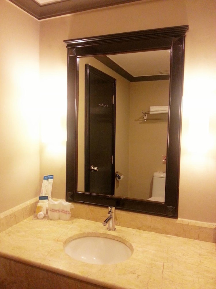 kingston hotel 9 jonker street malacca