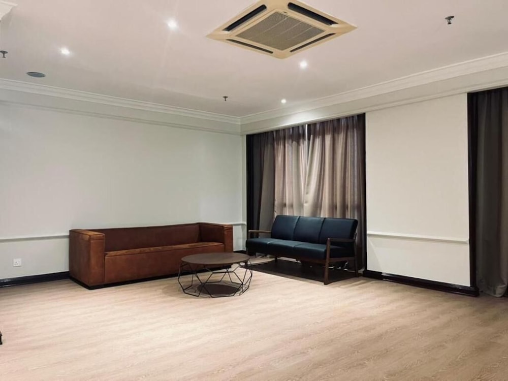 kingston hotel 9 jonker street malacca