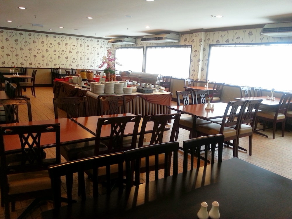 kingston hotel 9 jonker street malacca