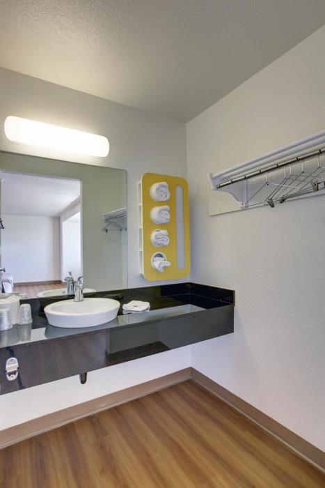 motel 6 bellflower ca los angeles