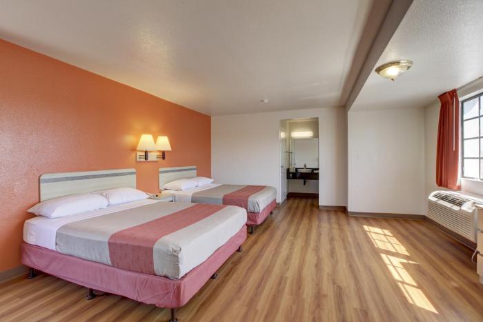 motel 6 bellflower ca los angeles