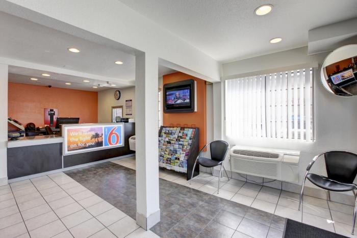 motel 6 bellflower ca los angeles