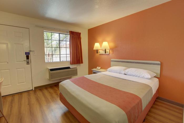 motel 6 bellflower ca los angeles