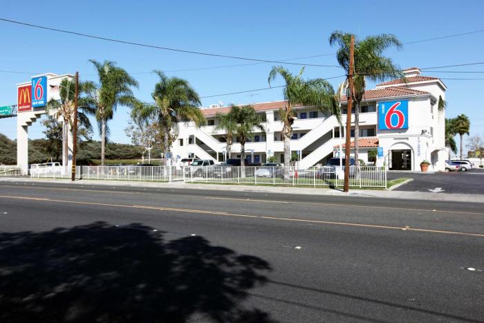 motel 6 bellflower ca los angeles