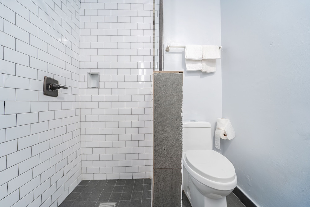 rodeway inn and suites north hollywood burbank airpo