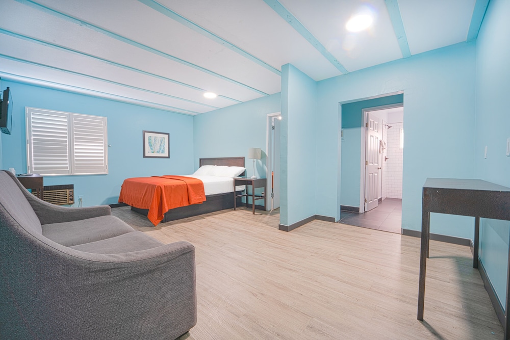 rodeway inn and suites north hollywood burbank airpo