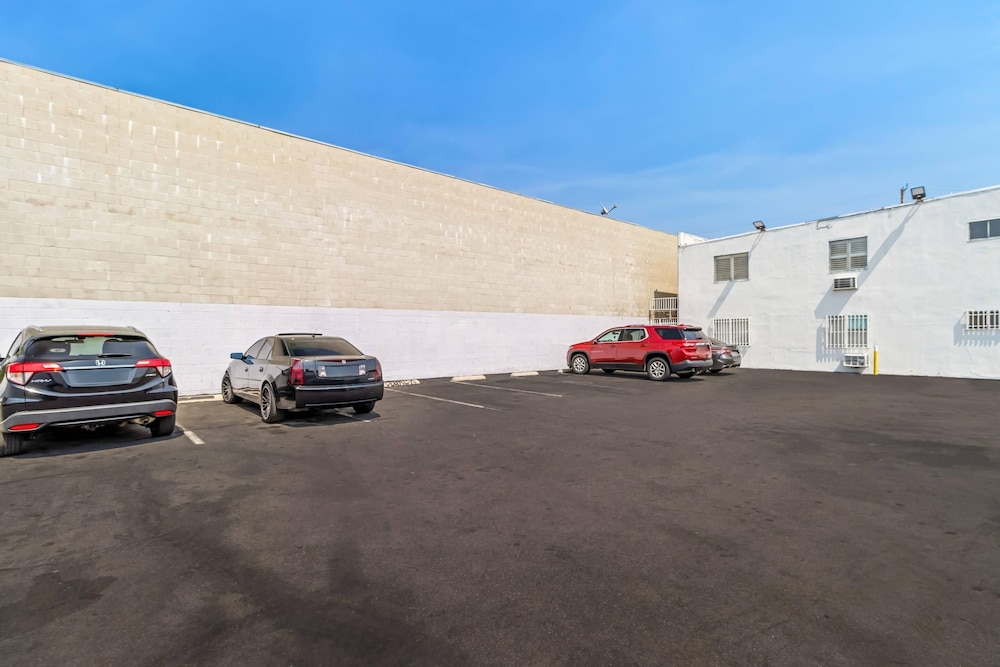 rodeway inn and suites north hollywood burbank airpo