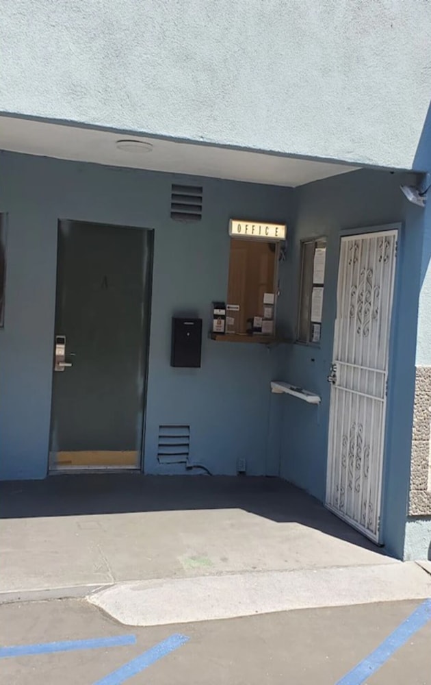 rodeway inn and suites north hollywood burbank airpo