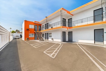 rodeway inn and suites north hollywood burbank airpo