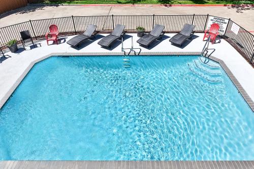 holiday inn express and suites sulphur springs by ihg